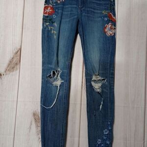 Ladies 2 Embroidered Ripped Distressed Jeans Floral Design Denim‎